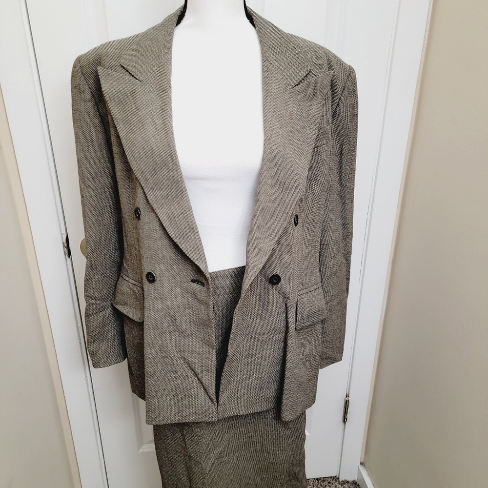 ESCADA Vintage Gingham Suit Set, Suit Blazer & Pencil Skirt - Picture 4 of 16